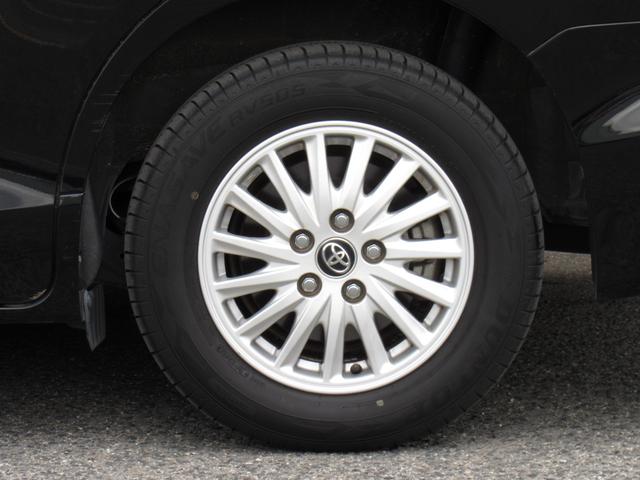 �y�����P�T�C���`�A���~�z�C�[���z���S�n���悭�A�O�ςɃ}�b�`���������A���~�z�C�[���𑕒����Ă���܂��B�e��ЊO�A���~�z�C�[����A�X�^�b�h���X�^�C�����戵�����Ă���܂��B���񂲑��k����������