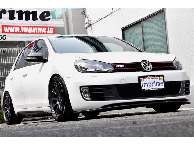 ゴルフ ＧＴＩ　新品車高調　新品ＥＮＫＥＩ　新品ピレリタイヤ　ノーマル車ベース　新品パーツカスタムコンプリート　新品フルタップ車高調　新品ＥＮＫＥＩ　ＰＦ０１　新品ピレリータイヤ　社外フロントリップ　社外カーボン調ミラー　ＨＤＤサイバーナビ　Ｂｌｕｅｔｏｏｔｈ（44枚目）