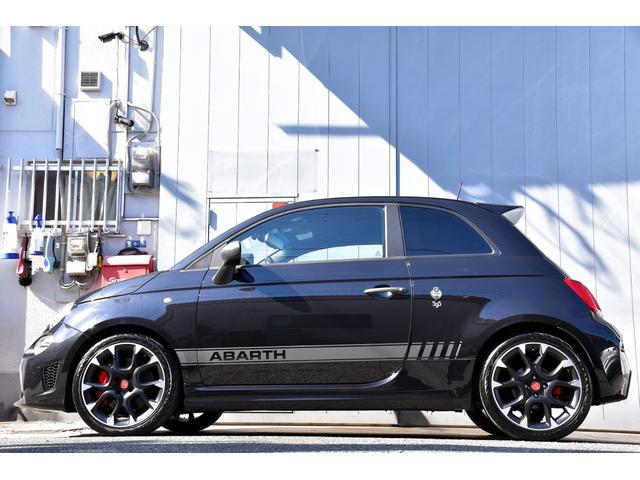 アバルト595 コンペティツィオーネ 左ハンドル 70周年記念車 左ハンドル 70th記念車 下取り車両 ワンオーナー 社外ディスプレイオーディオ コートテクトフロントガラス バックソナー レコードモンツァマフラー フロント&リアフォグランプ ブレンボ(52枚目)