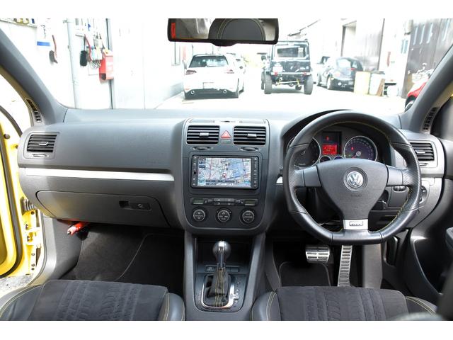 ゴルフ GTI ピレリ GTI ピレリ(5名) 1000台限定車!P-ZEROトレッドパターン専用シート!ピレリ専用チューニング!直噴ターボエンジン230ps!ピレリ限定専用18インチアルミホイール! シートヒーター 禁煙車(3枚目)