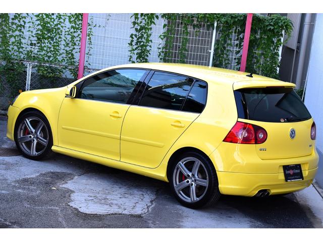 ゴルフ GTI ピレリ GTI ピレリ(5名) 1000台限定車!P-ZEROトレッドパターン専用シート!ピレリ専用チューニング!直噴ターボエンジン230ps!ピレリ限定専用18インチアルミホイール! シートヒーター 禁煙車(61枚目)