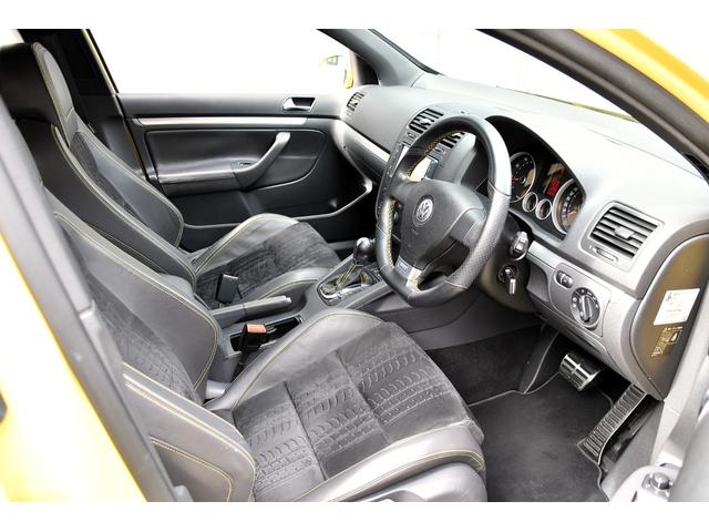 ゴルフ GTI ピレリ GTI ピレリ(5名) 1000台限定車!P-ZEROトレッドパターン専用シート!ピレリ専用チューニング!直噴ターボエンジン230ps!ピレリ限定専用18インチアルミホイール! シートヒーター 禁煙車(64枚目)