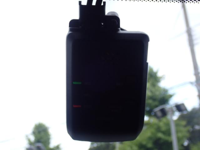 シビック ＥＸ　６ＭＴ　純正８型ナビゲーション　フルセグ　Ｂｌｕｅｔｏｏｔｈオーディオ　バックモニター　ホンダセンシング　ＡＣＣ　レーンキープ　ＢＯＳＥサウンド　純正ドライブレコーダー　前席シートヒーター　ＥＴＣ（44枚目）