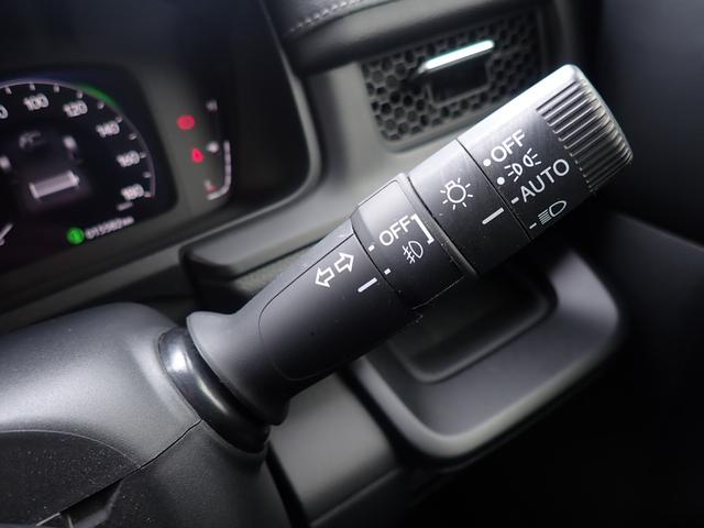 ステップワゴン ｅ：ＨＥＶスパーダ　純正１１．４インチナビ　純正１０インチフリップダウンモニター　両側電動スライドドア　全方位カメラ　ハーフレザーシート　ビルドインＥＴＣ　純正前後ドライブレコーダー　クリアランスソナー（40枚目）