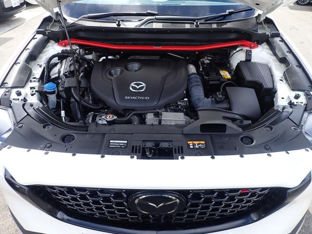 ＣＸ－５ ＸＤ　スポーツアピアランス　純正１０型ナビ　全方位モニター　フルセグ　Ｂｌｕｅｔｏｏｔｈオーディオ　カープレイ対応　ＢＯＳＥサウンド　純正前後ドライブレコーダー　サンルーフ　全席シートヒーター　社外エアロ（5枚目）