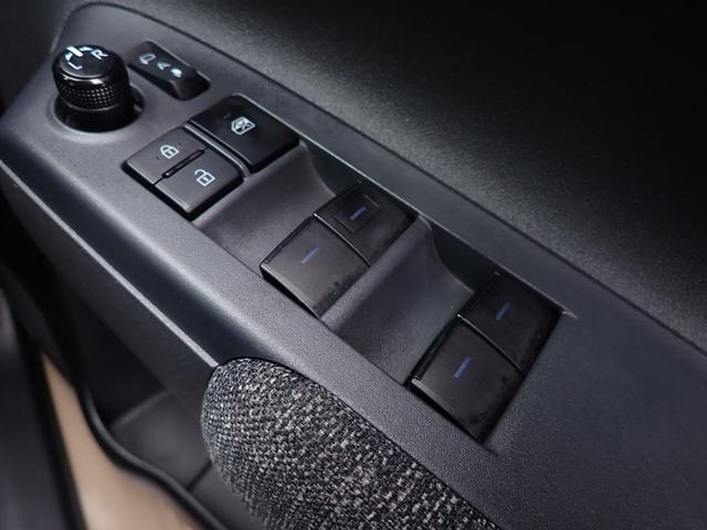 シエンタ ハイブリッドＺ　純正８型ナビゲーション　フルセグ　Ｂｌｕｅｔｏｏｔｈオーディオ　ミラキャス対応　全方位モニター　前後クリアランスソナー　トヨタセーフティセンス　ＡＣＣ　レーンキープ　両側パワースライドドア（21枚目）