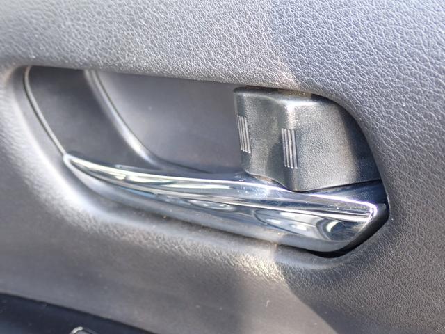 セレナ オーテック　セーフティパッケージ　純正９インチナビ　　全方位カメラ　両側電動スライドドア　純正フリップダウンモニター　純正ドラレコ　エマージェンシーブレーキ　デジタルインナーミラー　プロパイロット　ＥＴＣ　パーキングアシスト（33枚目）