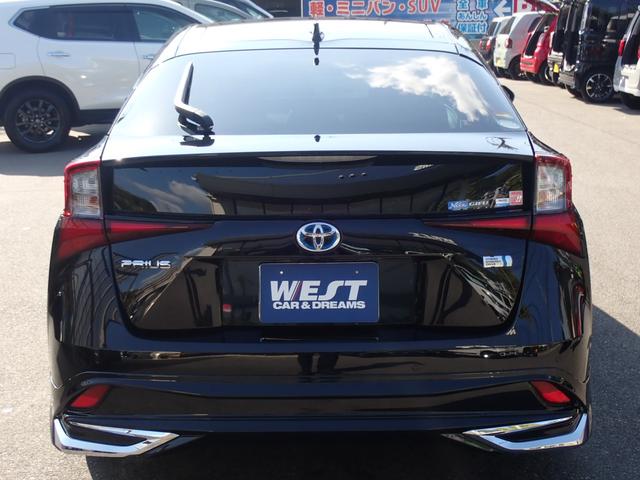 プリウス ＳセーフティプラスＩＩ　純正７型ナビ　全方位モニター　ＣＤ録音　ＤＶＤ　フルセグ　Ｂｌｕｅｔｏｏｔｈオーディオ　ビルドインＥＴＣ　社外フルエアロ　トヨタセーフティセンス　ブラインドスポットモニター（15枚目）