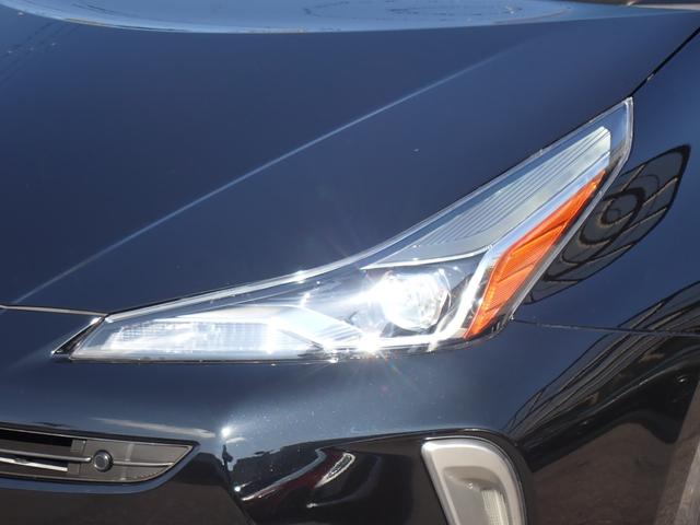 プリウス ＳセーフティプラスＩＩ　純正７型ナビ　全方位モニター　ＣＤ録音　ＤＶＤ　フルセグ　Ｂｌｕｅｔｏｏｔｈオーディオ　ビルドインＥＴＣ　社外フルエアロ　トヨタセーフティセンス　ブラインドスポットモニター（37枚目）