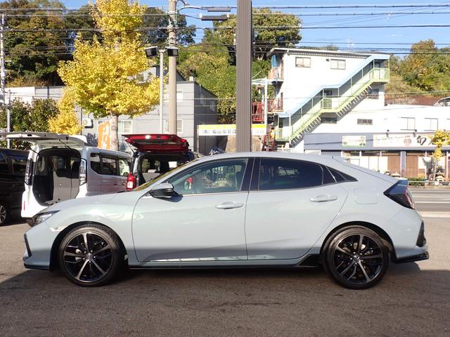 シビック ハッチバック　純正７型ナビ　ＣＤ　Ｂｌｕｅｔｏｏｔｈオーディオ　バックカメラ　ビルドイン２．０ＥＴＣ　純正フルエアロ　前席シートヒーター　前席パワーシート　ハーフレザーシート　リアスポイラー　ホンダセンシング（21枚目）