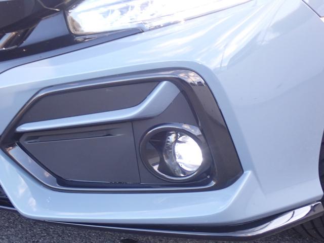 シビック ハッチバック　純正７型ナビ　ＣＤ　Ｂｌｕｅｔｏｏｔｈオーディオ　バックカメラ　ビルドイン２．０ＥＴＣ　純正フルエアロ　前席シートヒーター　前席パワーシート　ハーフレザーシート　リアスポイラー　ホンダセンシング（45枚目）