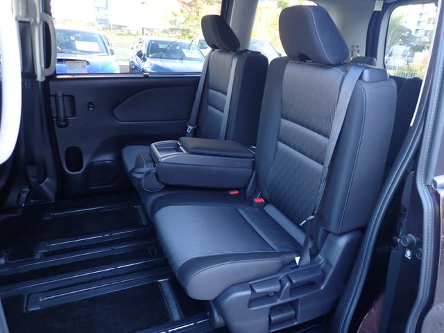 セレナ ハイウェイスターＶ　純正９型ナビ　純正フリップダウンモニター　アラウンドビューモニター　フルセグ　ＣＤ録音　ＤＶＤ　Ｂｌｕｅｔｏｏｔｈオーディオ　純正ドラレコ　ビルドインＥＴＣ　両側パワースライドドア　プロパイロット（9枚目）