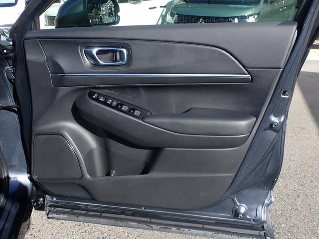 ヴェゼル ｅ：ＨＥＶ　Ｚ　純正９型ナビゲーション　フルセグ　Ｂｌｕｅｔｏｏｔｈオーディオ　カープレイ対応　バックモニター　前後ドライブレコーダー　ホンダセンシング　ＡＣＣ　レーンキープ　パワーバックドア　ＢＳＭ（22枚目）