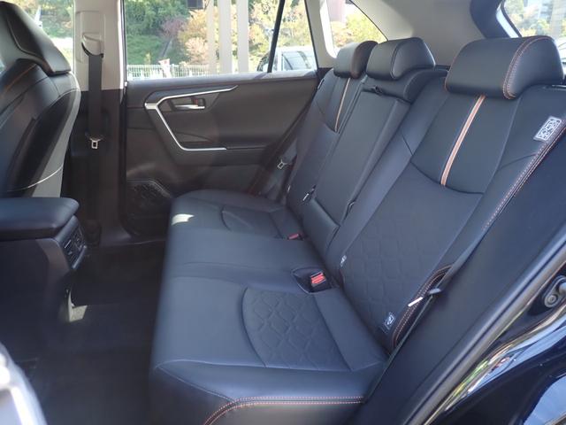 ＲＡＶ４ アドベンチャー　社外９インチナビ　トヨタセーフティセンス　ソフトレザーシート　ビルドインＥＴＣ　パワーバックドア　バックカメラ　前後ドライブレコーダー　ルーフレール　スマートルームミラー（7枚目）
