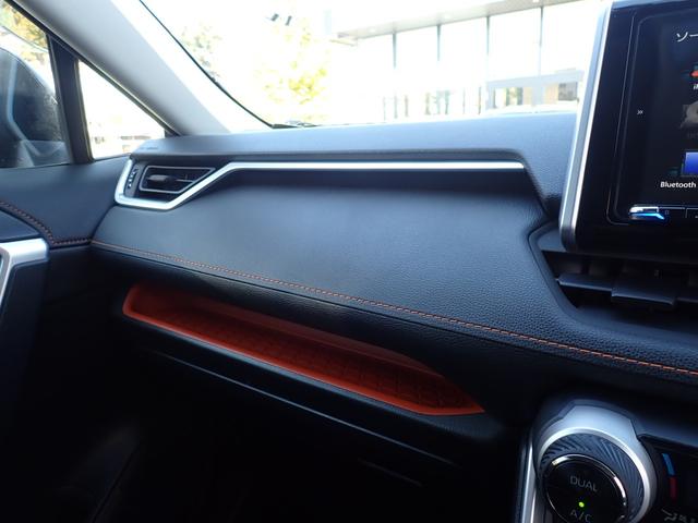 ＲＡＶ４ アドベンチャー　社外９インチナビ　トヨタセーフティセンス　ソフトレザーシート　ビルドインＥＴＣ　パワーバックドア　バックカメラ　前後ドライブレコーダー　ルーフレール　スマートルームミラー（40枚目）