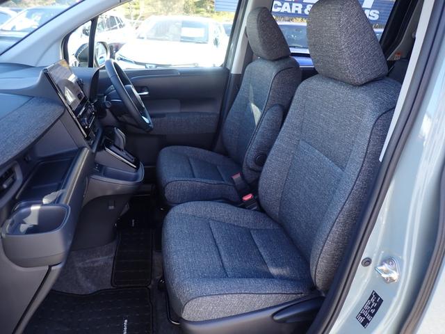 シエンタ ハイブリッドＺ　ワンオーナー車　純正１０型ナビゲーション　フルセグ　Ｂｌｕｅｔｏｏｔｈオーディオ　カープレイ対応　全方位モニター　両側パワースライドドア　前後ドライブレコーダー　ＥＴＣ２．０　ＡＨＢ（3枚目）