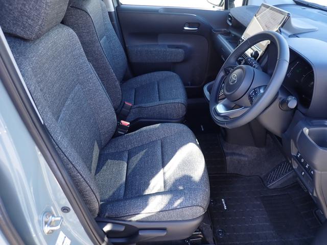 シエンタ ハイブリッドＺ　ワンオーナー車　純正１０型ナビゲーション　フルセグ　Ｂｌｕｅｔｏｏｔｈオーディオ　カープレイ対応　全方位モニター　両側パワースライドドア　前後ドライブレコーダー　ＥＴＣ２．０　ＡＨＢ（6枚目）