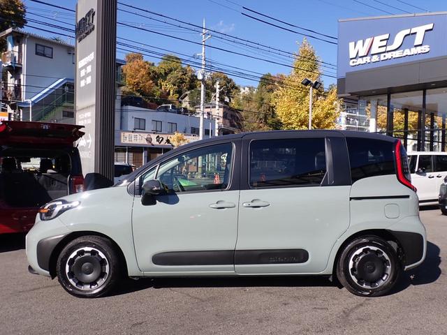 シエンタ ハイブリッドＺ　ワンオーナー車　純正１０型ナビゲーション　フルセグ　Ｂｌｕｅｔｏｏｔｈオーディオ　カープレイ対応　全方位モニター　両側パワースライドドア　前後ドライブレコーダー　ＥＴＣ２．０　ＡＨＢ（18枚目）