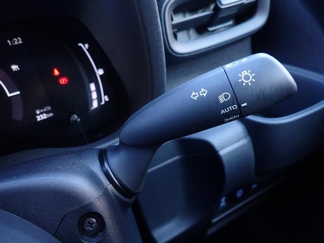 シエンタ ハイブリッドＺ　ワンオーナー車　純正１０型ナビゲーション　フルセグ　Ｂｌｕｅｔｏｏｔｈオーディオ　カープレイ対応　全方位モニター　両側パワースライドドア　前後ドライブレコーダー　ＥＴＣ２．０　ＡＨＢ（26枚目）