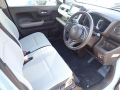 フロアマットやバイザーを新品に交換してご納車する前に交換する事も出来ます！この２つの交換で気分は新車です！フロアマットとバイザーセット　１９，８００円〜 6