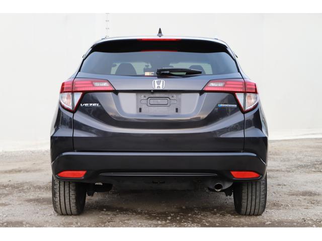 ヴェゼル ハイブリッドＺ　スマートキー　プッシュスタート　ＳＤナビ　地デジＴＶ　バックカメラ　パドルシフト　ＥＴＣ　純正１７インチＡＷ（8枚目）