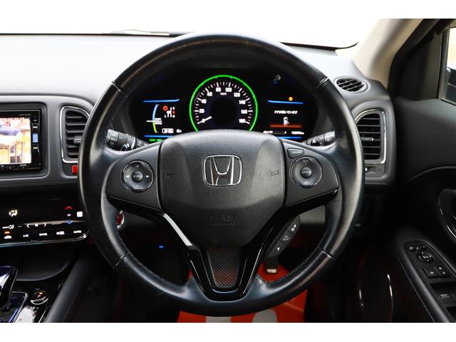 ヴェゼル ハイブリッドＺ　スマートキー　プッシュスタート　ＳＤナビ　地デジＴＶ　バックカメラ　パドルシフト　ＥＴＣ　純正１７インチＡＷ（33枚目）