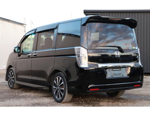 ステップワゴンスパーダ Ｚ　クールスピリット　両側パワスラ　キーレス　純正ナビ　地デジＴＶ　バックカメラ　ＥＴＣ　クルーズコントロール　純正１７インチＡＷ（7枚目）