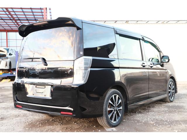 ステップワゴンスパーダ Ｚ　クールスピリット　両側パワスラ　キーレス　純正ナビ　地デジＴＶ　バックカメラ　ＥＴＣ　クルーズコントロール　純正１７インチＡＷ（9枚目）