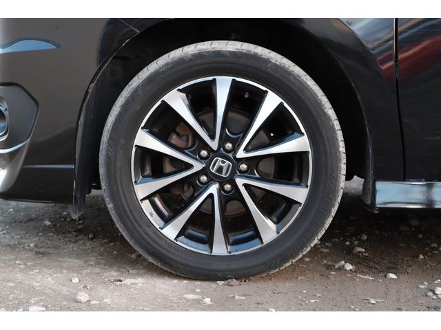 ステップワゴンスパーダ Ｚ　クールスピリット　両側パワスラ　キーレス　純正ナビ　地デジＴＶ　バックカメラ　ＥＴＣ　クルーズコントロール　純正１７インチＡＷ（19枚目）