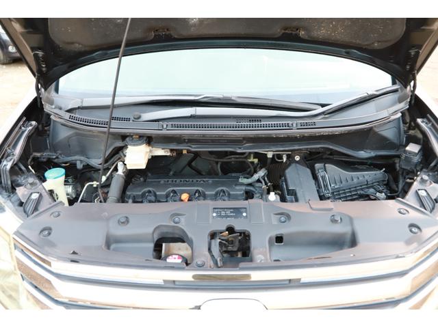 ステップワゴンスパーダ Ｚ　クールスピリット　両側パワスラ　キーレス　純正ナビ　地デジＴＶ　バックカメラ　ＥＴＣ　クルーズコントロール　純正１７インチＡＷ（20枚目）