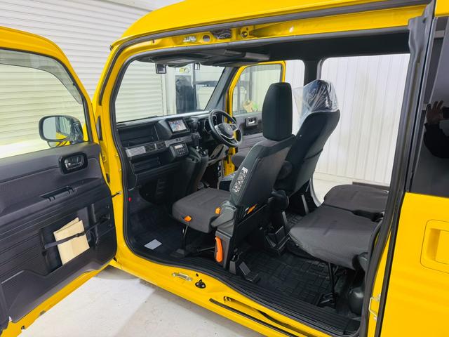 N-VAN+スタイル ファン・ターボ ナビTVBluetoothバックカメラETC ドラレコ ルーフコンソール サイドデカール ブラッククロームエンブレム LEDライト LEDフォグ リアフィルム(21枚目)