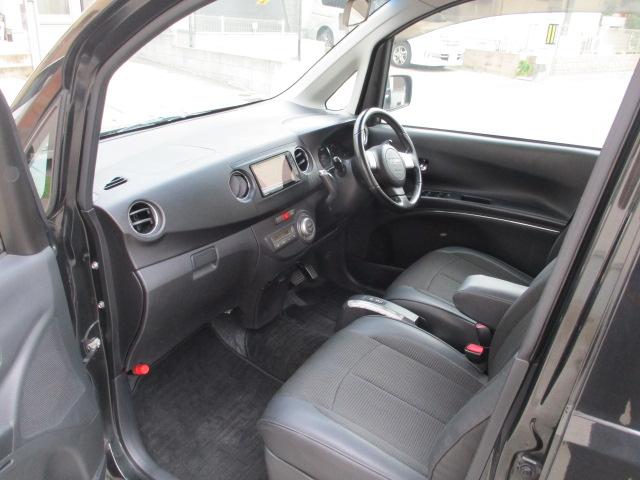 SUBARU LUCRA CUSTOM RS