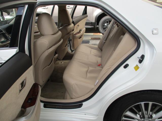 クラウン 2.5ロイヤルサルーン プレミアムエディション(6枚目)