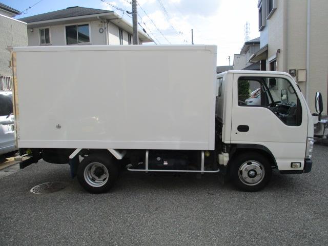 いすゞ 　冷蔵冷凍車（33枚目）