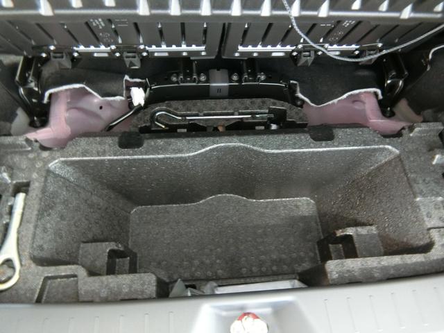 XリミテッドII SAIII 衝突被害軽減ブレーキ 横滑り防止装置 オートマチックハイビーム アイドリングストップ ステアリングスイッチ 革巻きハンドル オートライト キーフリーシステム オートエアコン バックカメラ ベンチシート(26枚目)