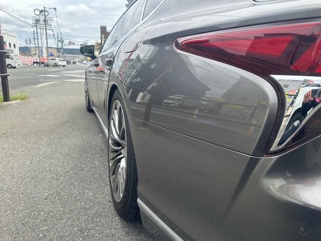 LS LS500h Iパッケージ 禁煙車 サンルーフ 全周囲カメラ コーナーセンサー エアサスコントローラー 純正ナビ Bluetooth 純正20インチOPホイール 前後ドライブレコーダー ETC 黒革 シートヒーター シートクーラ(15枚目)