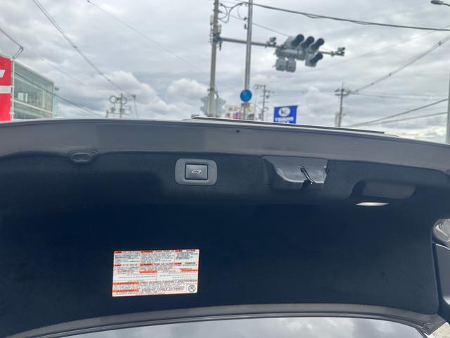 LS LS500h Iパッケージ 禁煙車 サンルーフ 全周囲カメラ コーナーセンサー エアサスコントローラー 純正ナビ Bluetooth 純正20インチOPホイール 前後ドライブレコーダー ETC 黒革 シートヒーター シートクーラ(27枚目)