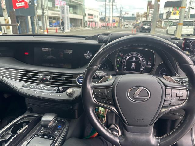 LS LS500h Iパッケージ 禁煙車 サンルーフ 全周囲カメラ コーナーセンサー エアサスコントローラー 純正ナビ Bluetooth 純正20インチOPホイール 前後ドライブレコーダー ETC 黒革 シートヒーター シートクーラ(29枚目)