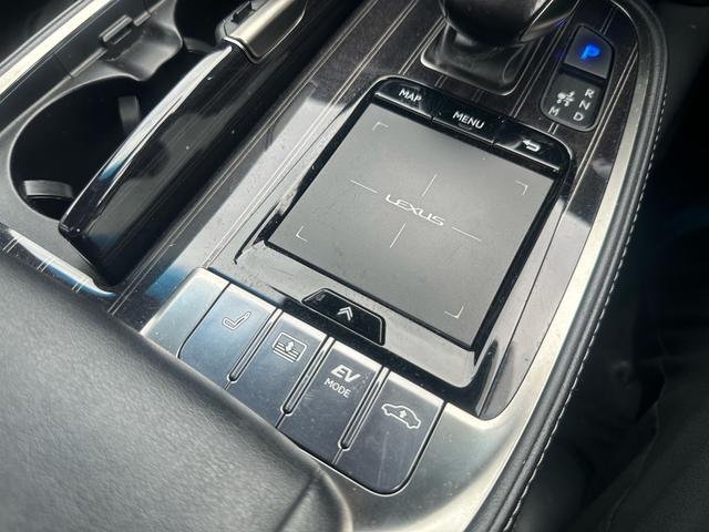 LS LS500h Iパッケージ 禁煙車 サンルーフ 全周囲カメラ コーナーセンサー エアサスコントローラー 純正ナビ Bluetooth 純正20インチOPホイール 前後ドライブレコーダー ETC 黒革 シートヒーター シートクーラ(34枚目)