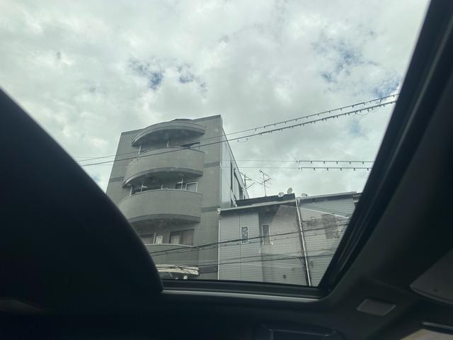 LS LS500h Iパッケージ 禁煙車 サンルーフ 全周囲カメラ コーナーセンサー エアサスコントローラー 純正ナビ Bluetooth 純正20インチOPホイール 前後ドライブレコーダー ETC 黒革 シートヒーター シートクーラ(44枚目)