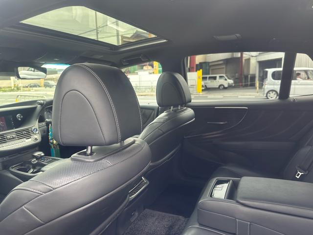 LS LS500h Iパッケージ 禁煙車 サンルーフ 全周囲カメラ コーナーセンサー エアサスコントローラー 純正ナビ Bluetooth 純正20インチOPホイール 前後ドライブレコーダー ETC 黒革 シートヒーター シートクーラ(63枚目)
