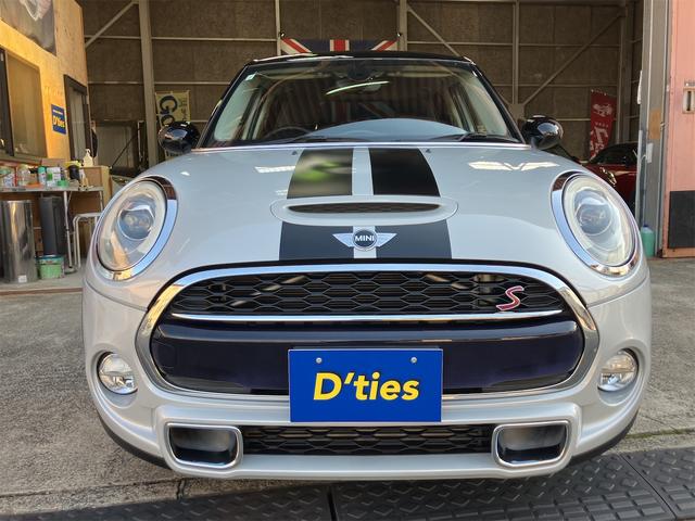ＭＩＮＩ クーパーＳ　保証付　ワンオーナー　ユニオンジャックテールランプ　ＬＥＤヘッド＆オートライト　ＨＤＤナビ　Ｂｌｕｅｔｏｏｔｈ　ＥＴＣ　アームレスト　スペアキー（3枚目）