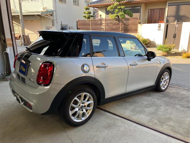 ＭＩＮＩ クーパーＳ　保証付　ワンオーナー　ユニオンジャックテールランプ　ＬＥＤヘッド＆オートライト　ＨＤＤナビ　Ｂｌｕｅｔｏｏｔｈ　ＥＴＣ　アームレスト　スペアキー（11枚目）