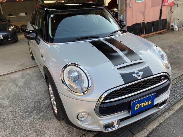 ＭＩＮＩ クーパーＳ　保証付　ワンオーナー　ユニオンジャックテールランプ　ＬＥＤヘッド＆オートライト　ＨＤＤナビ　Ｂｌｕｅｔｏｏｔｈ　ＥＴＣ　アームレスト　スペアキー（13枚目）