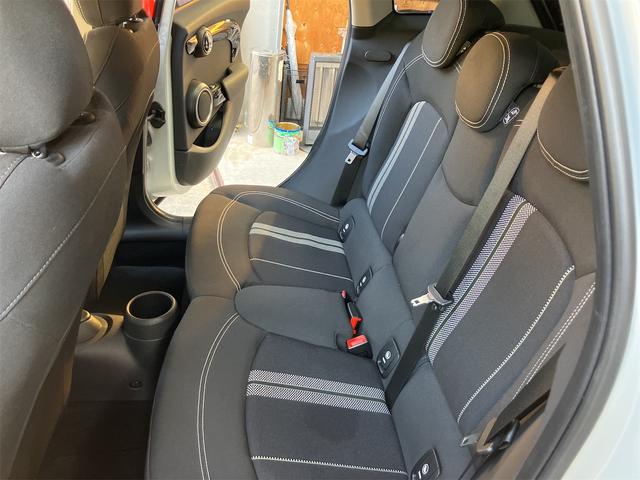 ＭＩＮＩ クーパーＳ　保証付　ワンオーナー　ユニオンジャックテールランプ　ＬＥＤヘッド＆オートライト　ＨＤＤナビ　Ｂｌｕｅｔｏｏｔｈ　ＥＴＣ　アームレスト　スペアキー（38枚目）