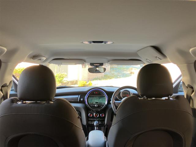 ＭＩＮＩ クーパーＳ　保証付　ワンオーナー　ユニオンジャックテールランプ　ＬＥＤヘッド＆オートライト　ＨＤＤナビ　Ｂｌｕｅｔｏｏｔｈ　ＥＴＣ　アームレスト　スペアキー（46枚目）