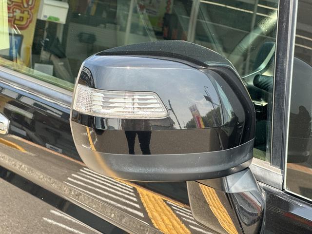ステップワゴンスパーダ Ｚ　クールスピリット　後席モニター／Ｂｌｕｅｔｏｏｔｈ対応／フルセグ／バックカメラ／クルーズコントロール／パドルシフト／オートライト／アイドリングストップ搭載／スマートキー／両側電動スライドドア／８人乗り（17枚目）