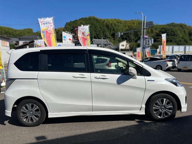 フリードハイブリッド ジャストセレクション ハイブリッド車/ドライブレコーダー前後/クルーズコントロール/オートライト/両側電動スライドドア/スマートキー/ETC/(16枚目)