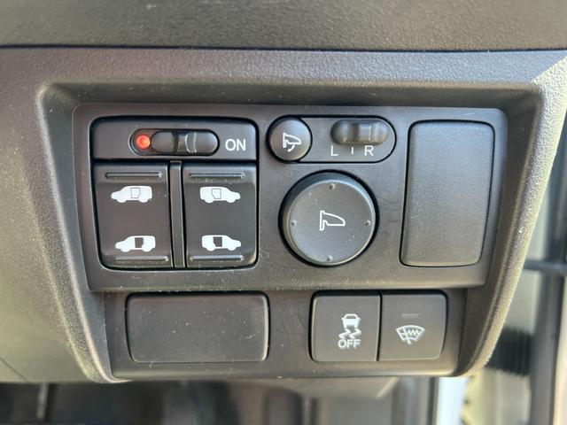 フリードハイブリッド ジャストセレクション ハイブリッド車/ドライブレコーダー前後/クルーズコントロール/オートライト/両側電動スライドドア/スマートキー/ETC/(26枚目)