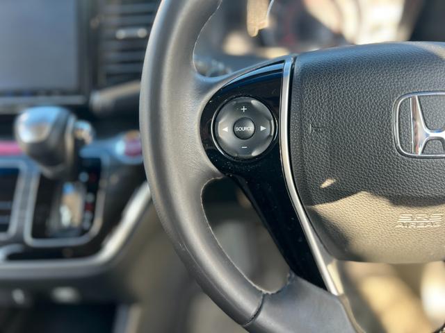 オデッセイ アブソルート・Xホンダセンシング 電動シート/ドライブレコーダー/Bluetooth対応/バックカメラ/クルーズコントロール/アイドリングストップ搭載/オートライト/ETC/スマートキー/プッシュスタート(22枚目)